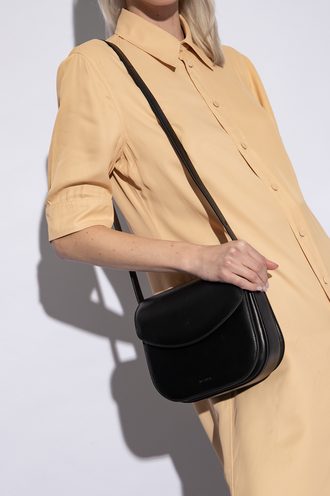 【送料&関税込】Jil Sander coin Medium Shoulder Bag Jil Sander Women's' Medium Coin Shoulder Bag in Black | LN-CC®
